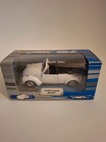 Volkswagen  beetle cox  cabriolet  - blanche