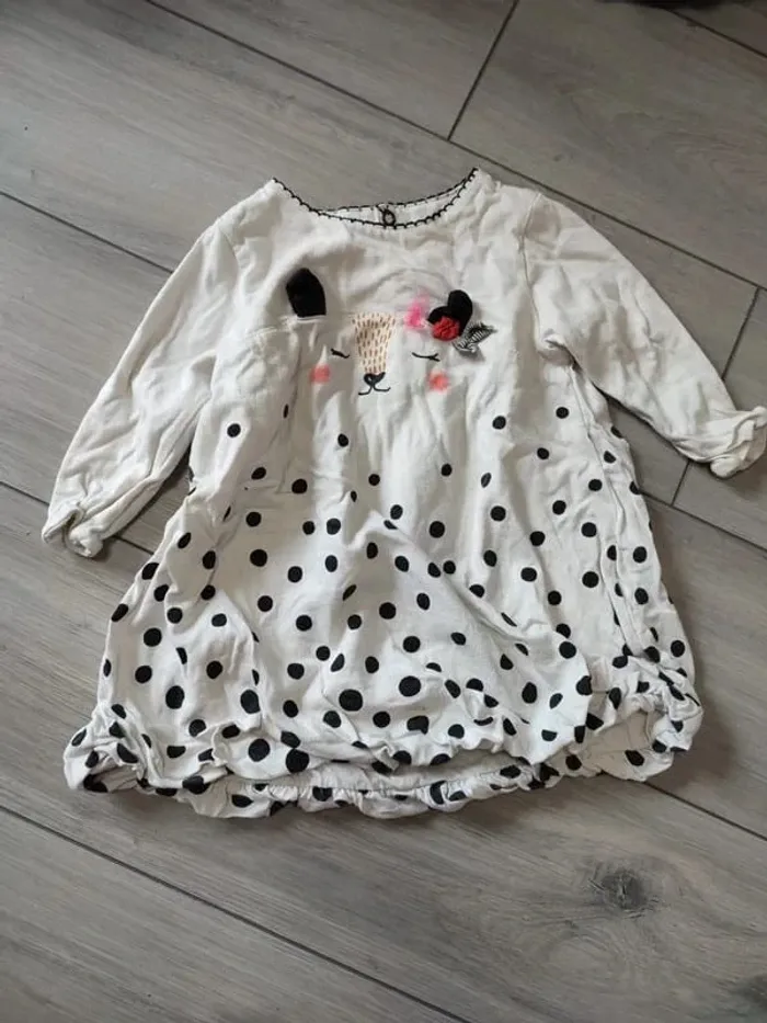 Robe chaude catimini 9 mois très bon état