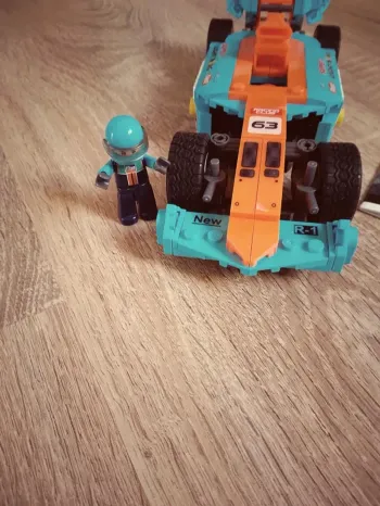F1 M38 B0763 (type Lego)