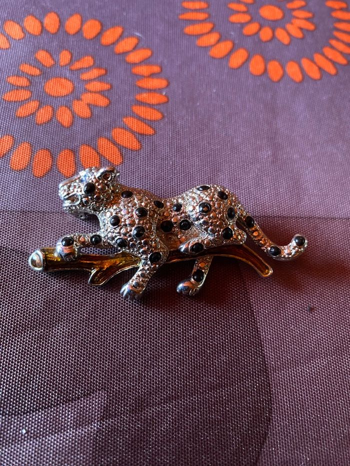 Broche léopard - photo numéro 1