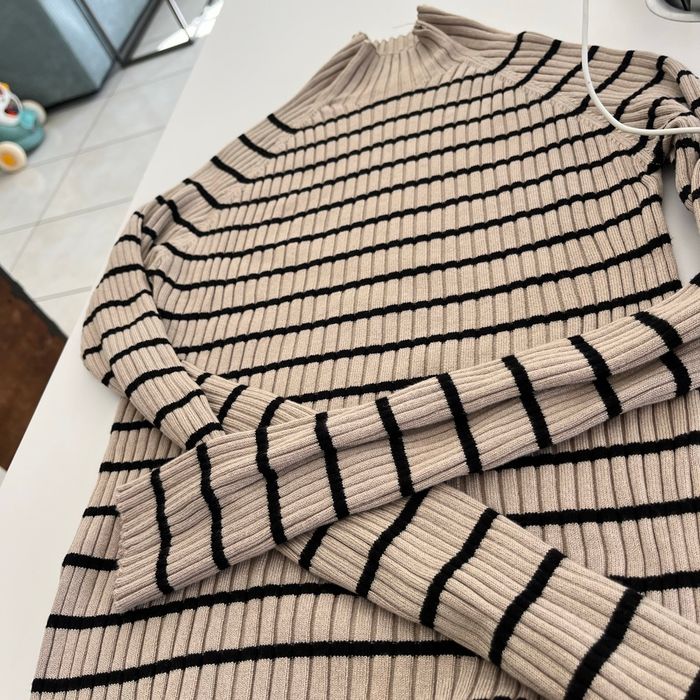 Pull moulant marinière - photo numéro 2