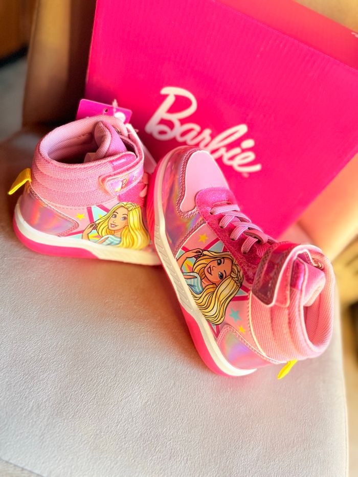 Basket barbie lumineuse - photo numéro 3