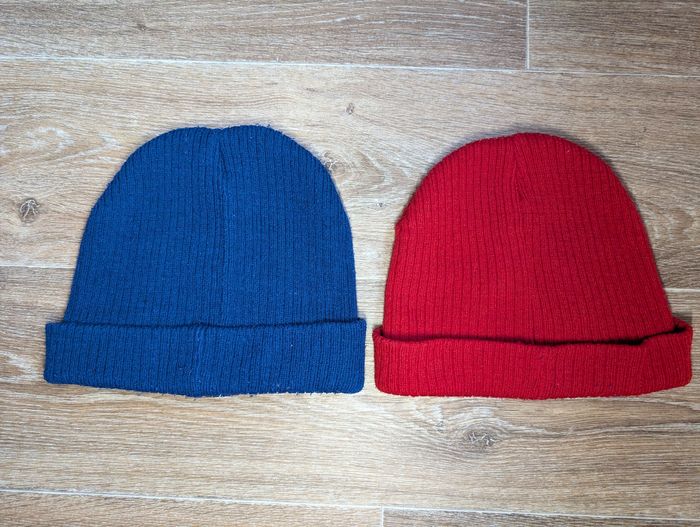 Lot de 2 Bonnets Marvel Spiderman taille 52 cm - photo numéro 2