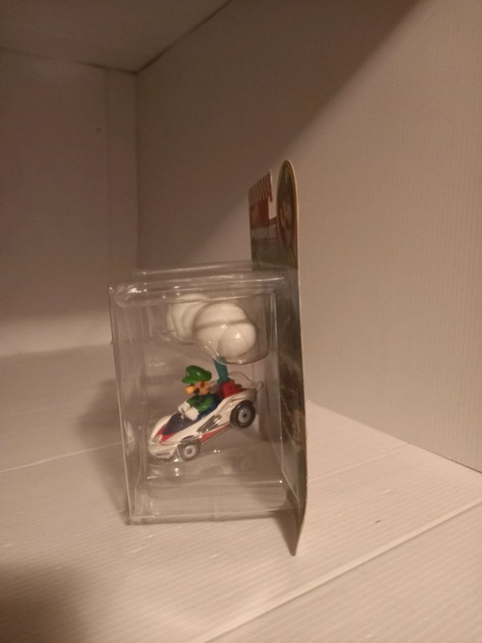 Hotwheel mario kart luigi cloud glider - photo numéro 4