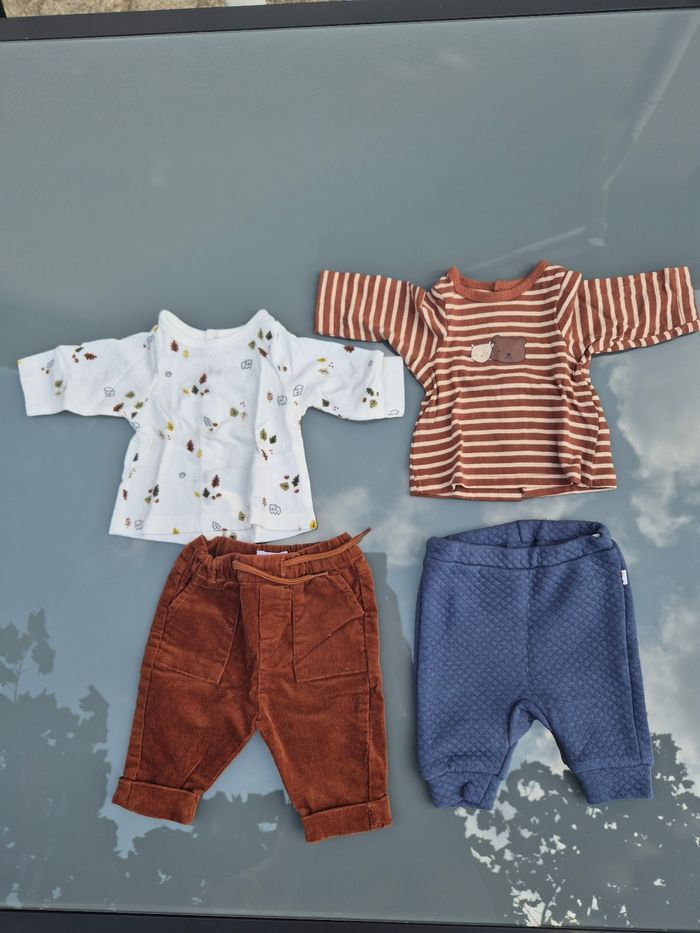 Lot de vêtements naissance et 1 mois - photo numéro 6