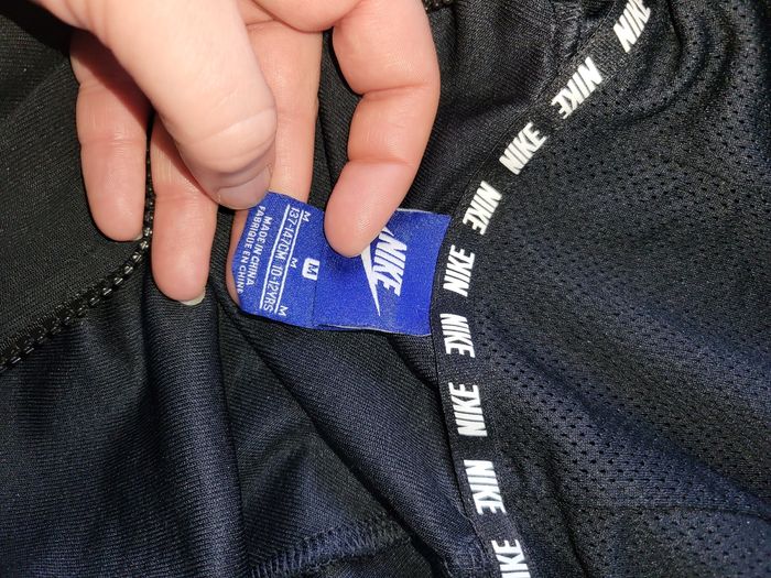 Veste Nike taille 10/12ans très bon état ! - photo numéro 6