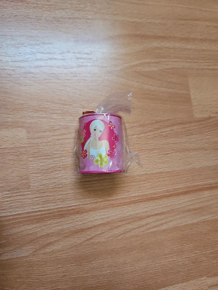 Taille crayon barbie Neuf XY