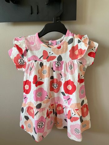 Robe neuve taille 12 mois