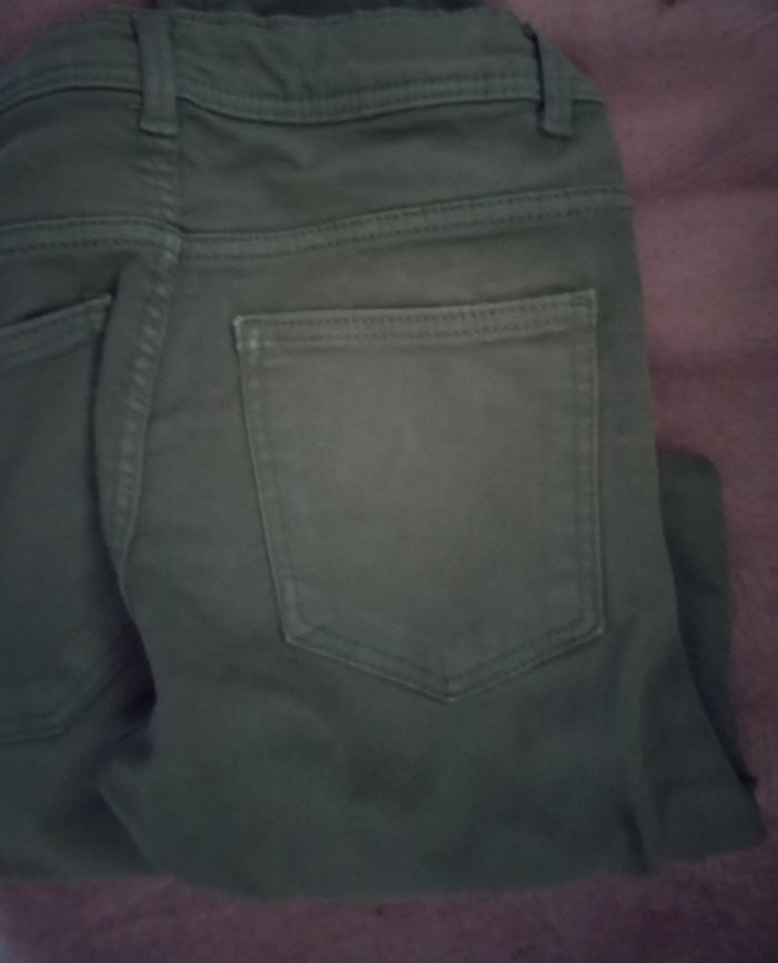 Jeans Skinny kaki "Kiabi" taille réglable 98% coton en très bon état - photo numéro 2