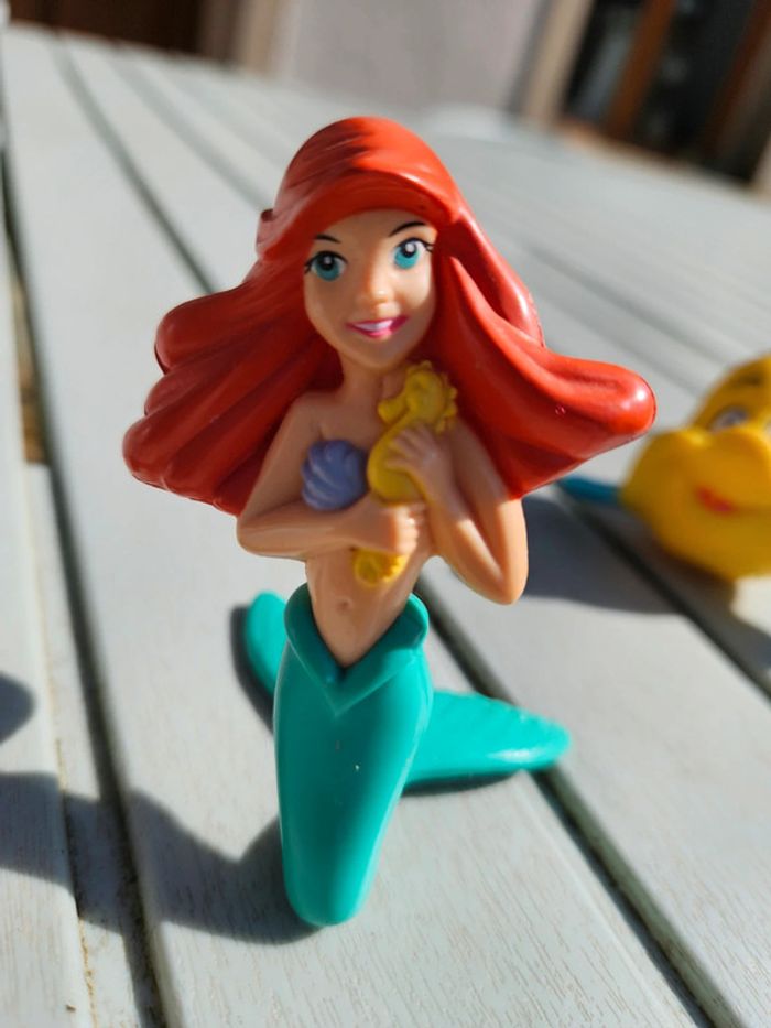 Lot de 2 figurines La petite sirène + Polochon - photo numéro 3