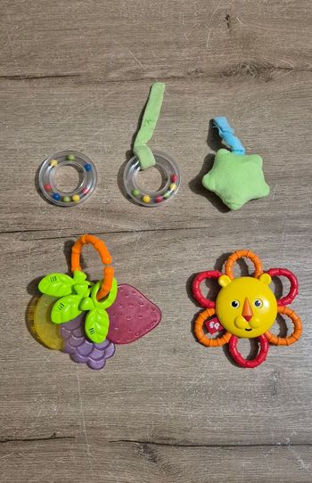 Lot hochets de dentition