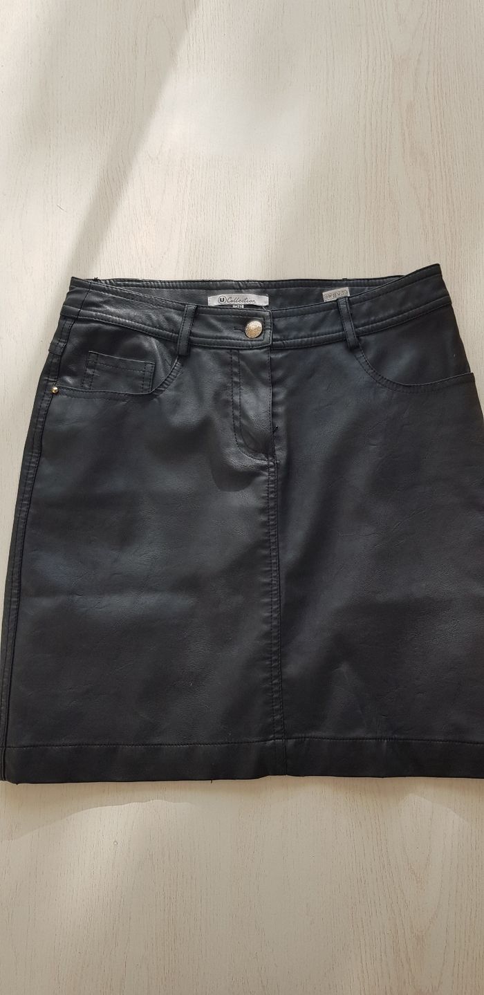 Jupe imitation cuir  T36