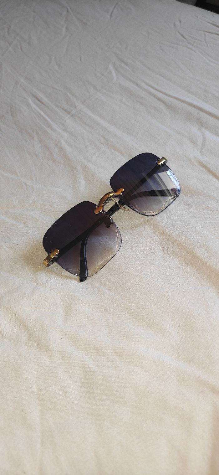 Lunettes de soleil - photo numéro 4