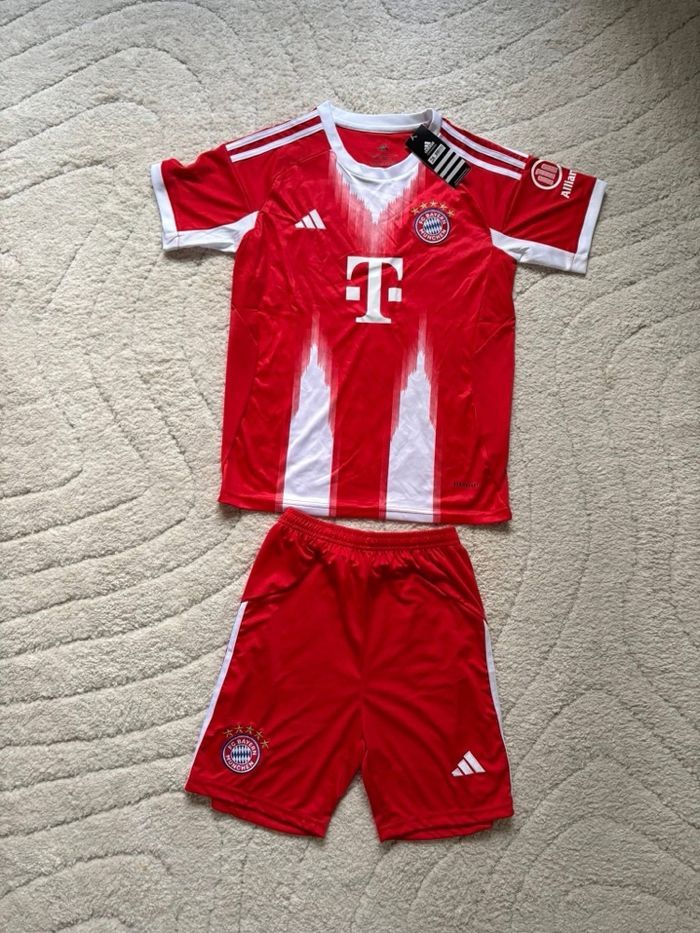 Ensemble de foot enfants, Bayern Munich 8 ans