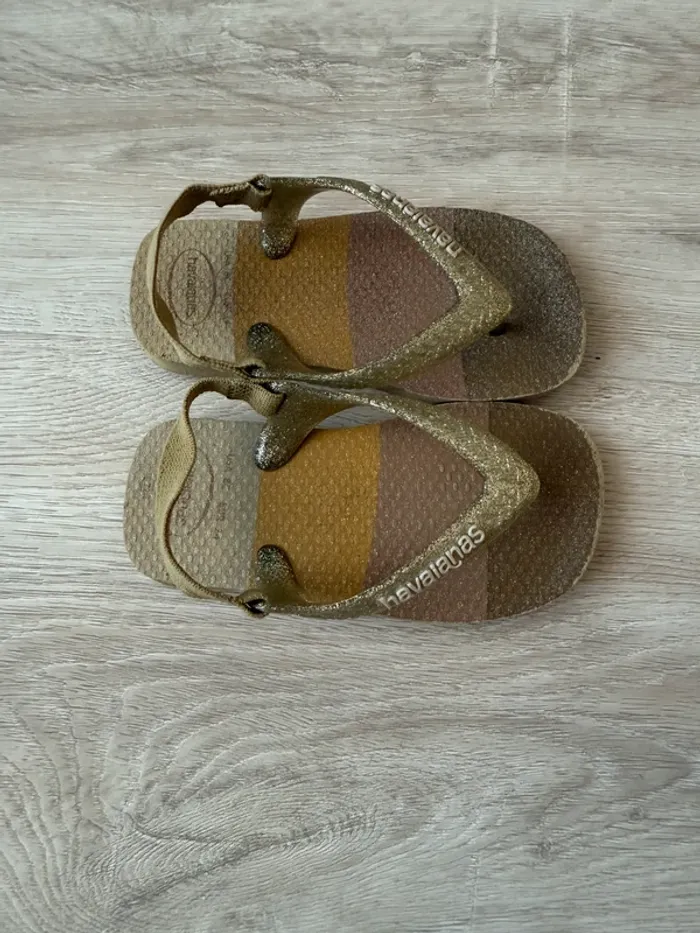 Claquettes tongs pailletées - photo numéro 2
