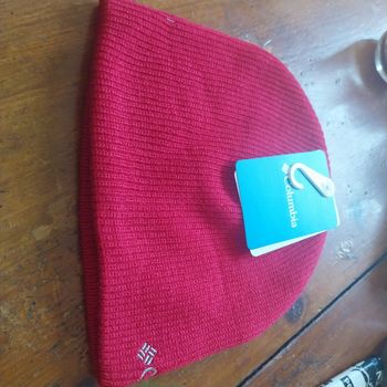 Bonnet columbia neuf avec étiquette 🏷