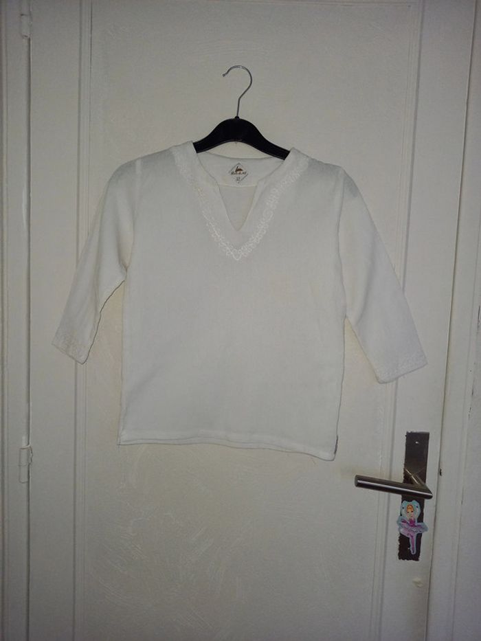 Haut blanc manches 3/4 Taille 6 ans