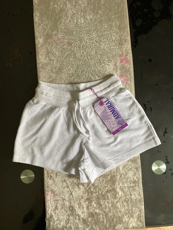 Short blanc taille L neuf