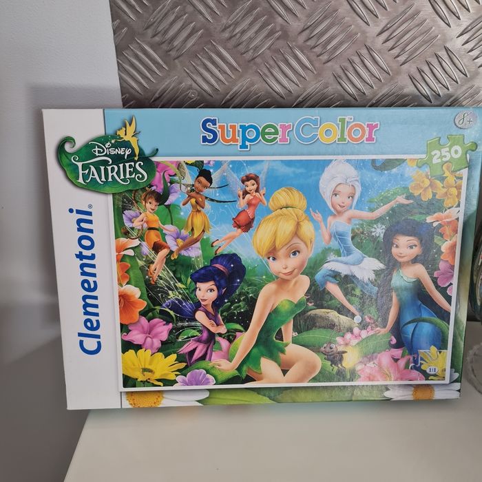 Puzzle fee clochette