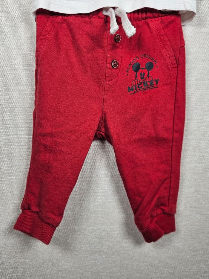 Ensemble T-shirt manche longue + pantalon Mickey orchestra 6 mois - photo numéro 2