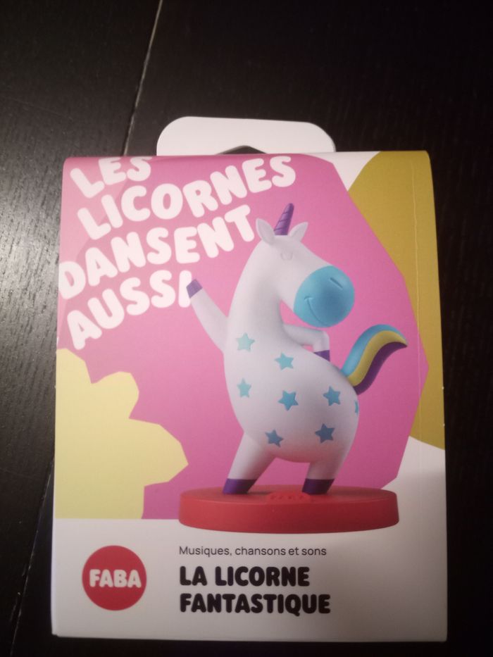 Figurine faba licorne fantastique