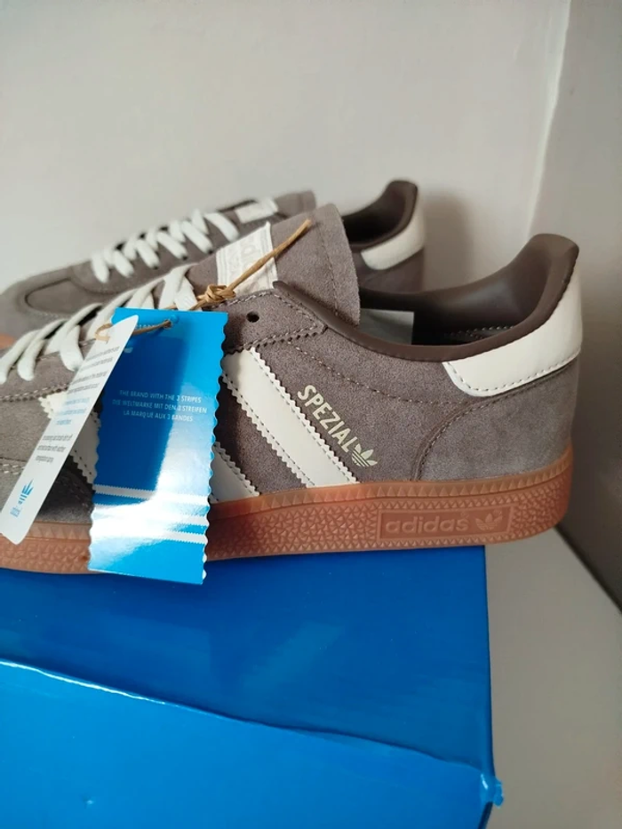 Adidas Handball Spezial taille 41 - photo numéro 3