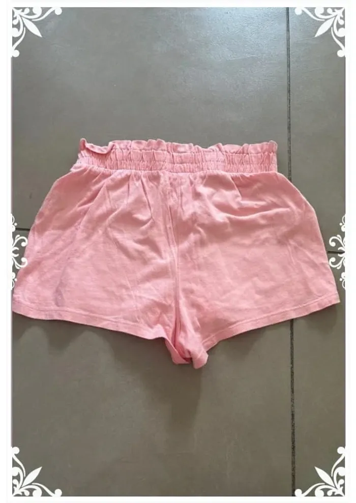 🌸 Short rose clair KIABI – Taille 10 ans (138-143 cm) - photo numéro 4