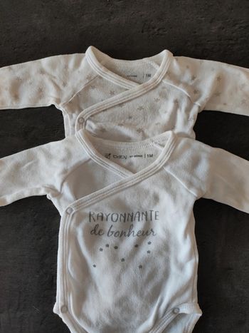 Lot 2 bodies 1mois