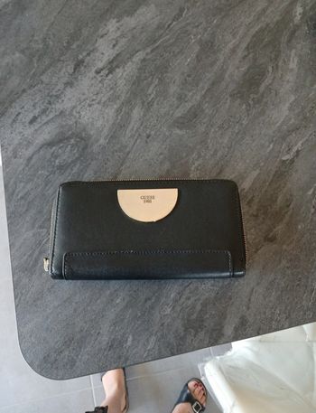 Porte feuille guess