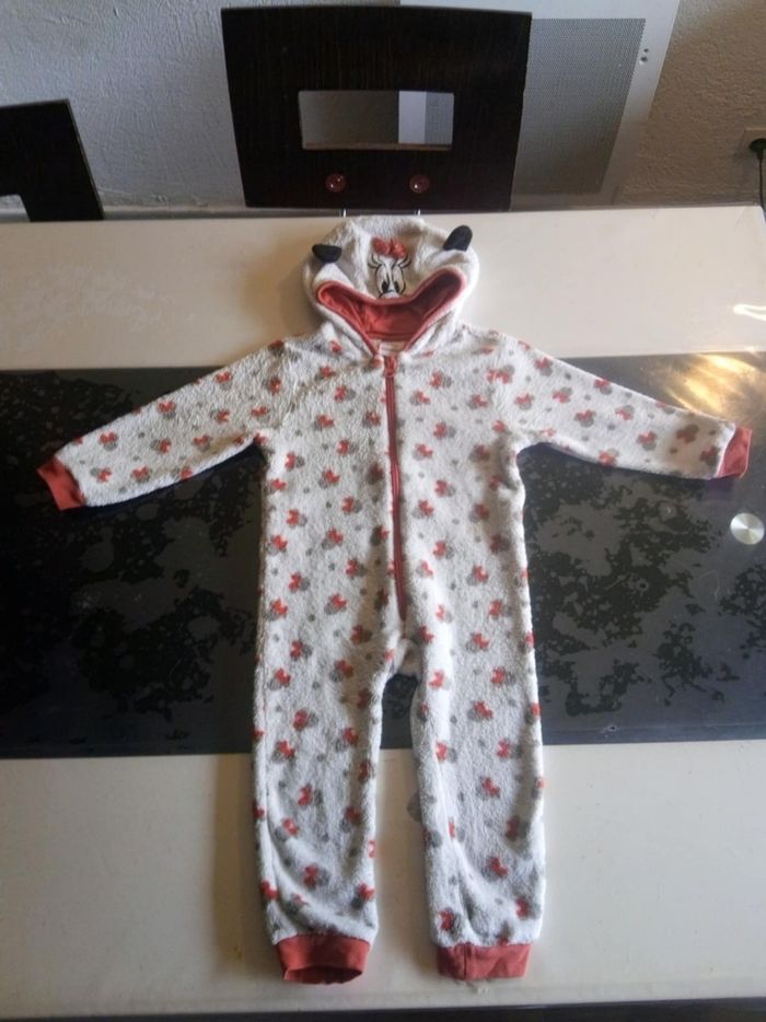 Sur pyjama Minnie orchestra 3 ans