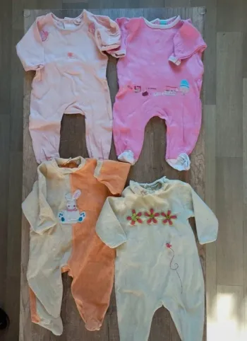 Lot 5 pyjamas bébé 6 mois
