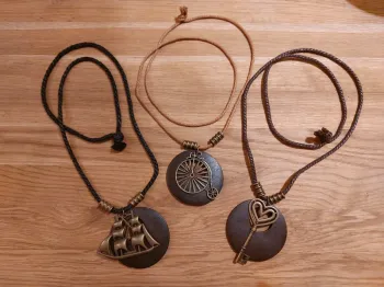 Lot de 3 colliers fantaisies