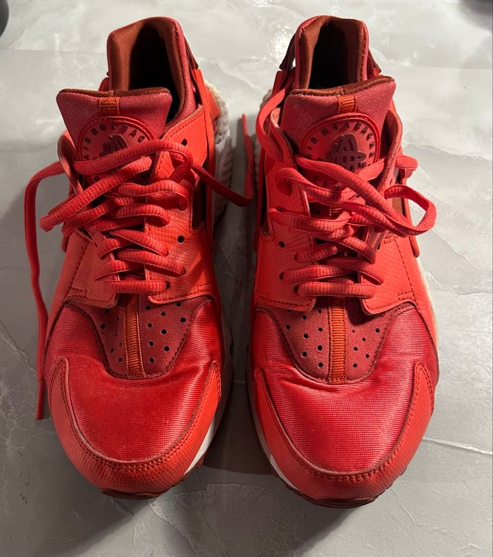 Nike Huarache rouges – Pointure 38,5 – Bon état