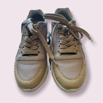 Véritables Hogan en cuir beige et doré