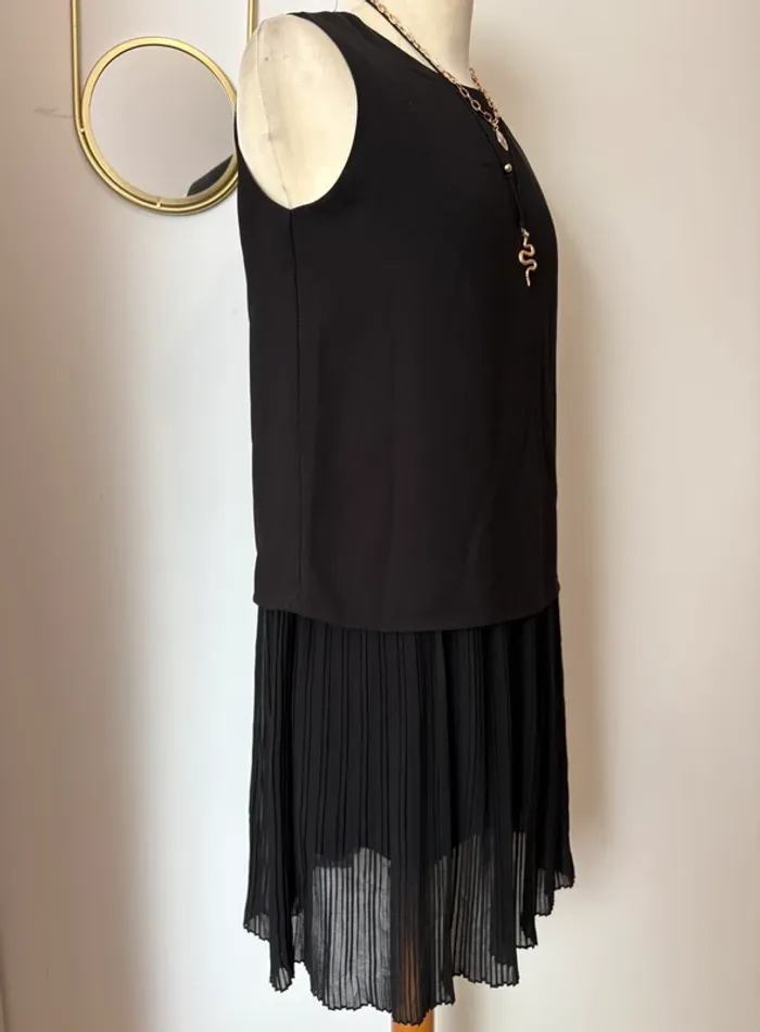 Petite robe noire chic / élégante Mango Collection - photo numéro 2