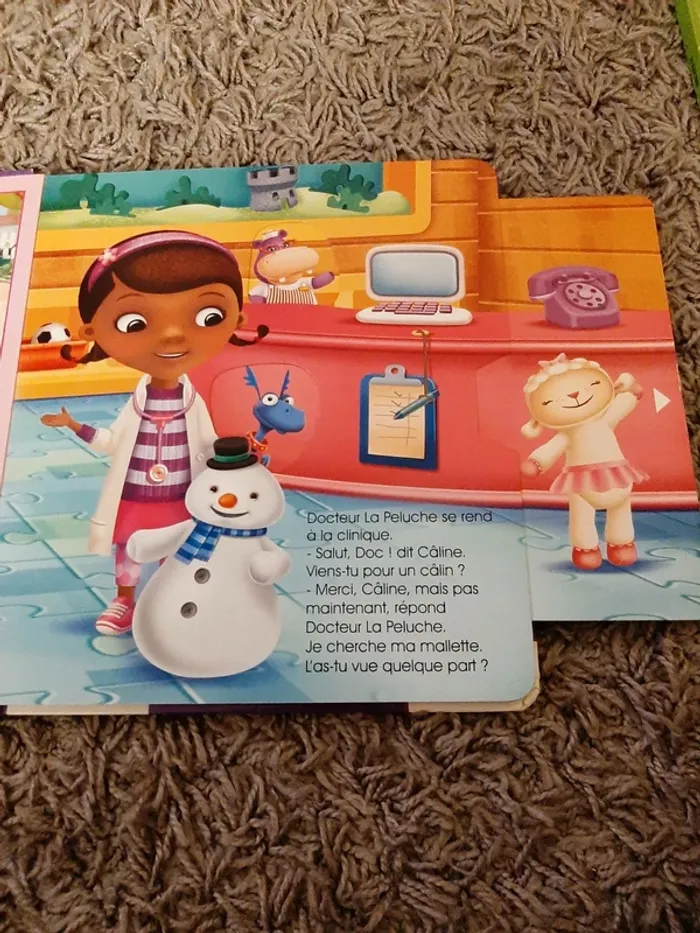 2 livres dr Peluche Disney Juniors - photo numéro 5