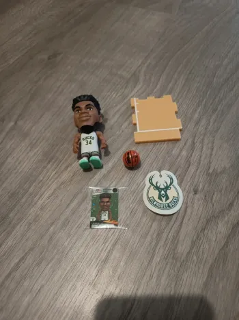 Figurine Giannis Antetokounmpo neuf - Zuru NBA Ballers