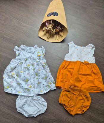 Magnifique lot de 2 ensembles robe et bloomer 3 mois