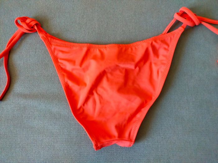 Bikini 2 pièces orange fluo – Haut 85 / Bas 38 – Neuf avec étiquette - photo numéro 5