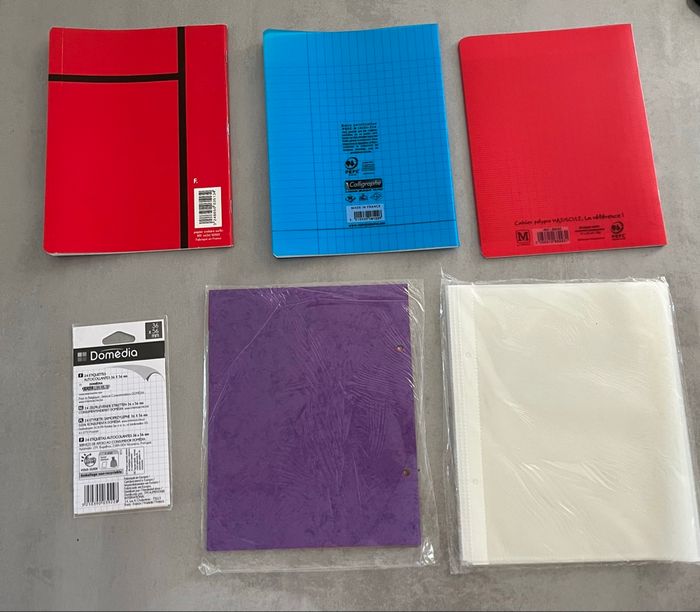 Cahiers étiquettes intercalaires pochettes transparentes - photo numéro 2
