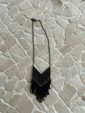 Collier plastron