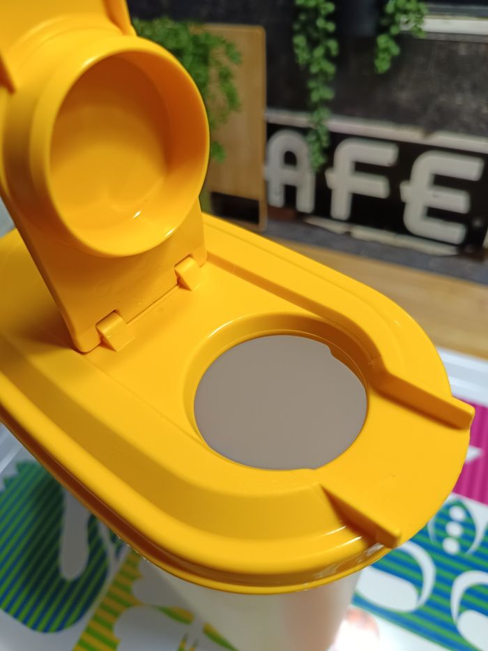 Pichet Tupperware 2 litres - photo numéro 4