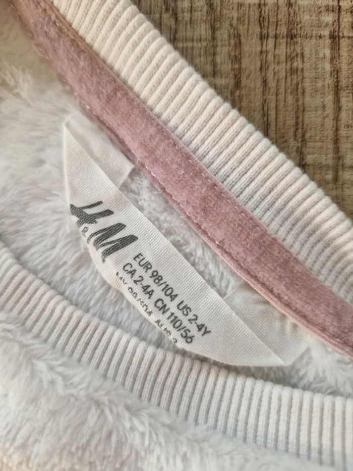 Pull chaud H&M 4 ans en excellent état - photo numéro 2