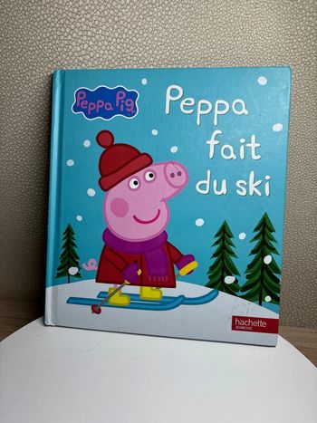 Peppa piG fait du ski