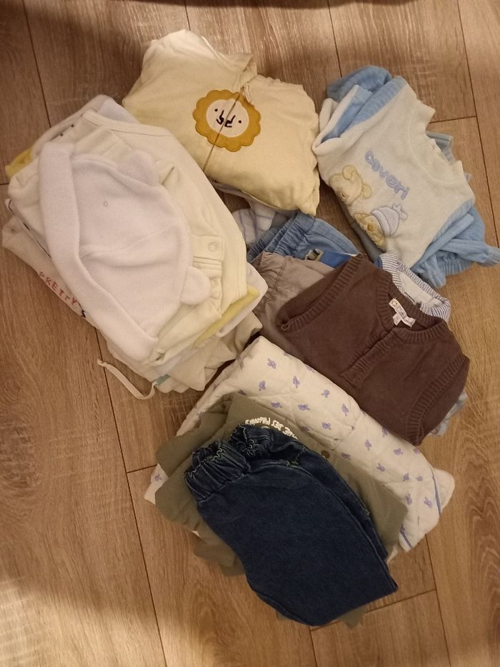 Lot vêtements bébé hiver taille 3 mois