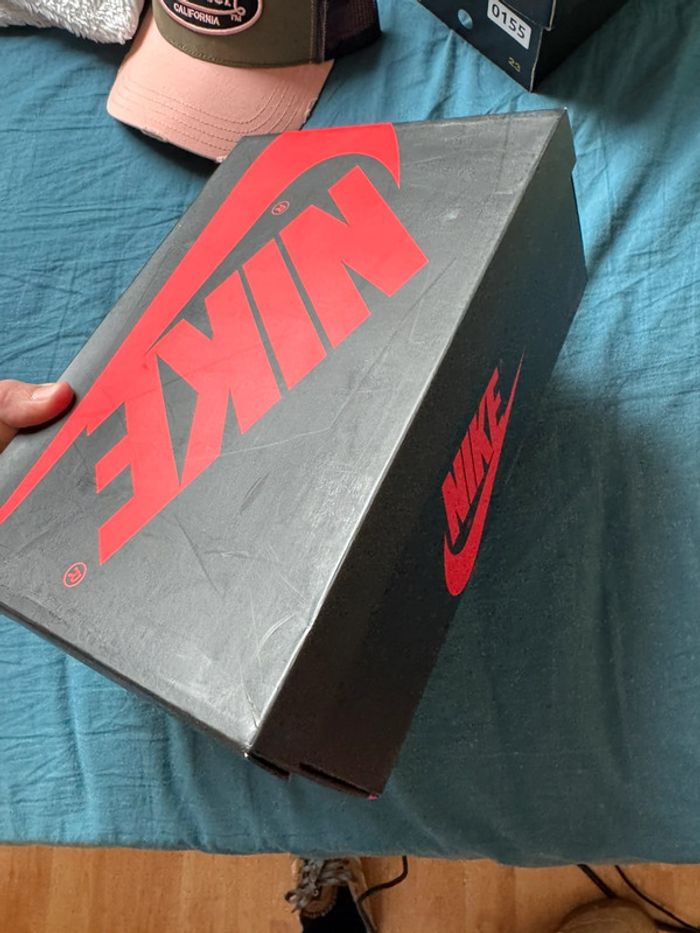 Jordan 1 haute rétro noir/doré 2020 - photo numéro 10