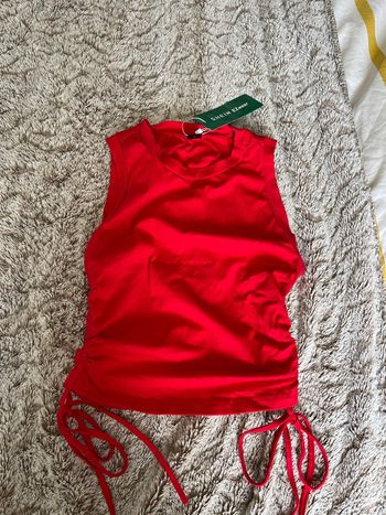 Top court rouge shein crop top S