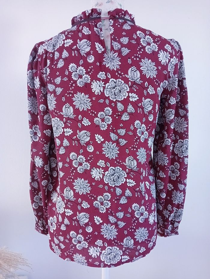 Magnifique blouse violette à fleurs taille 36 - photo numéro 2