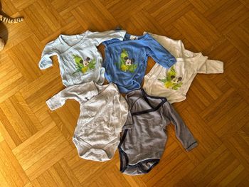 Lot 5 bodies manches longues 3mois