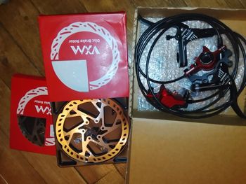 Ensemble hydraulique (disque+étrier 2piston avec poignier avec réservoir intégrer pré a monter.